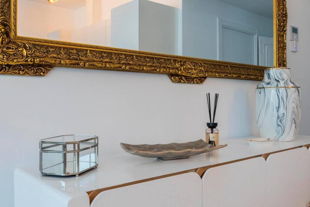 Puerto Banus Second Line, Luxury Apartement Marbella Eksteriør billede