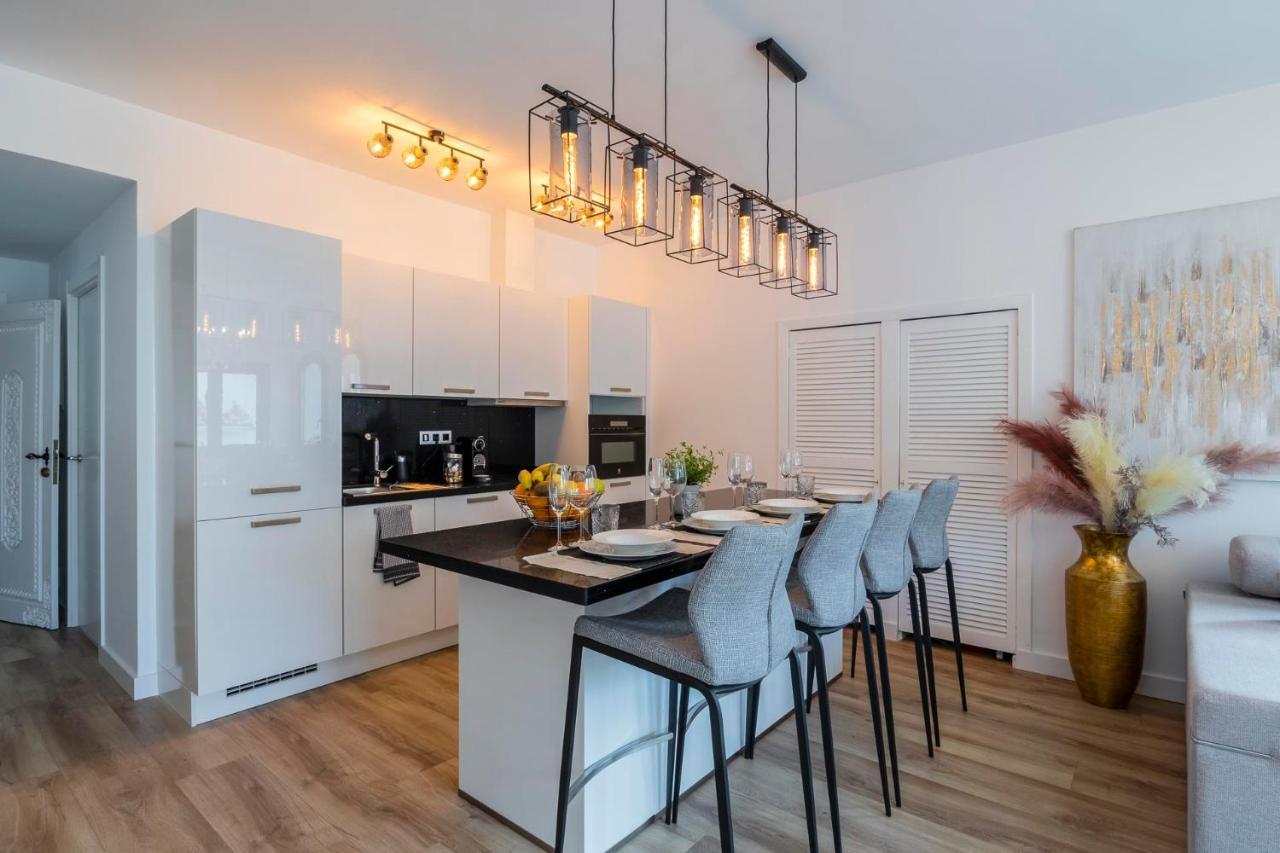 Puerto Banus Second Line, Luxury Apartement Marbella Eksteriør billede